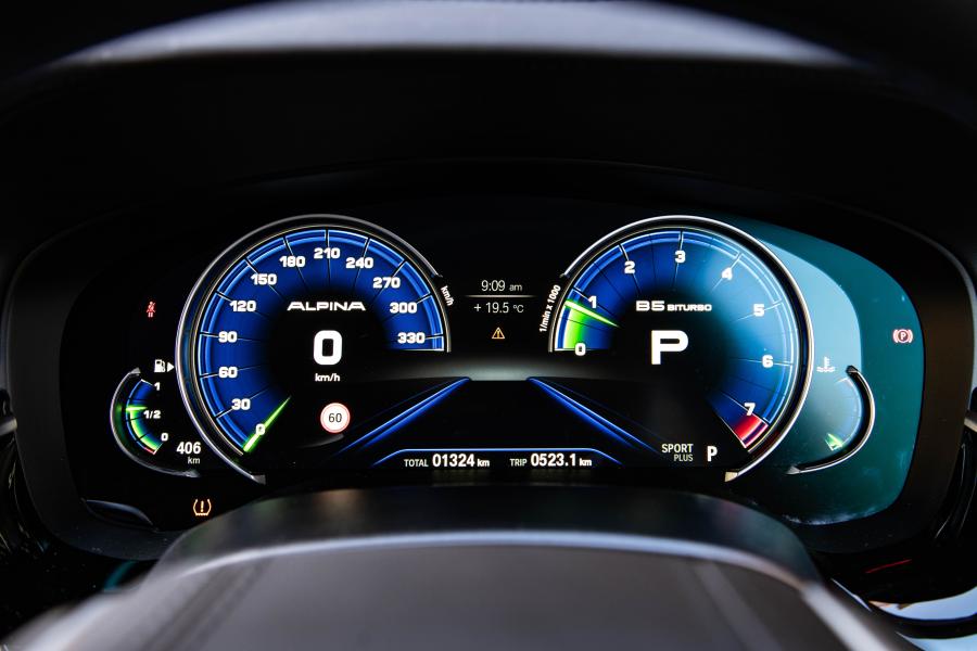 Панель приборов Alpina B5 Bi-Turbo Touring (G31) 2017 года  (AU) (фото 5 из 16)